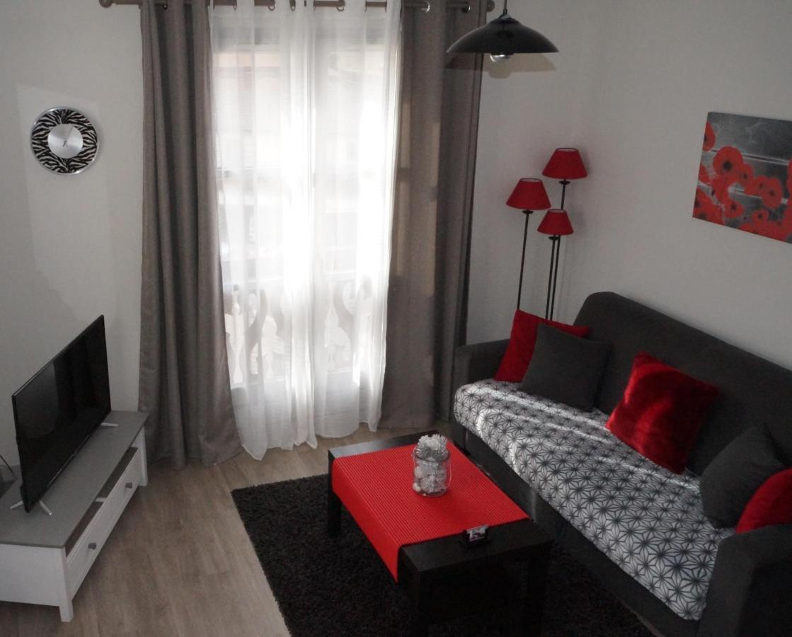 Apartment L&r *